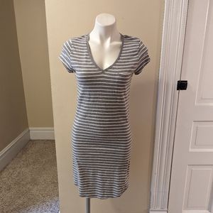 Gap light Heathered gray and white striped T-shirt dress size S
